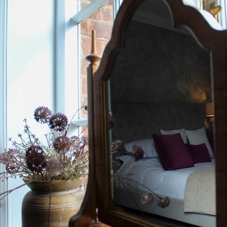 Stay On The High Street Tarporley Exterior photo